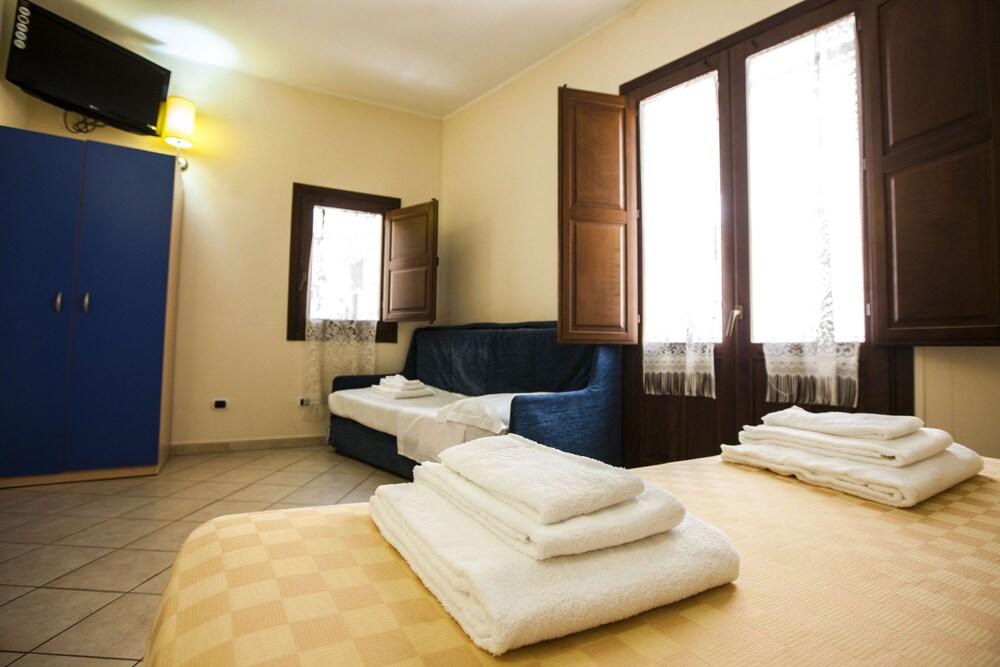 Residence Cortile Merce Trapani Exteriör bild